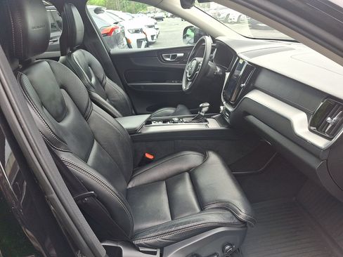 Used 2018 Volvo XC60 T6 Inscription w/ Luxury Seat Package AWD/4WD image 11