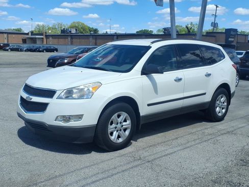 Used 2012 Chevrolet Traverse LS FWD image 3