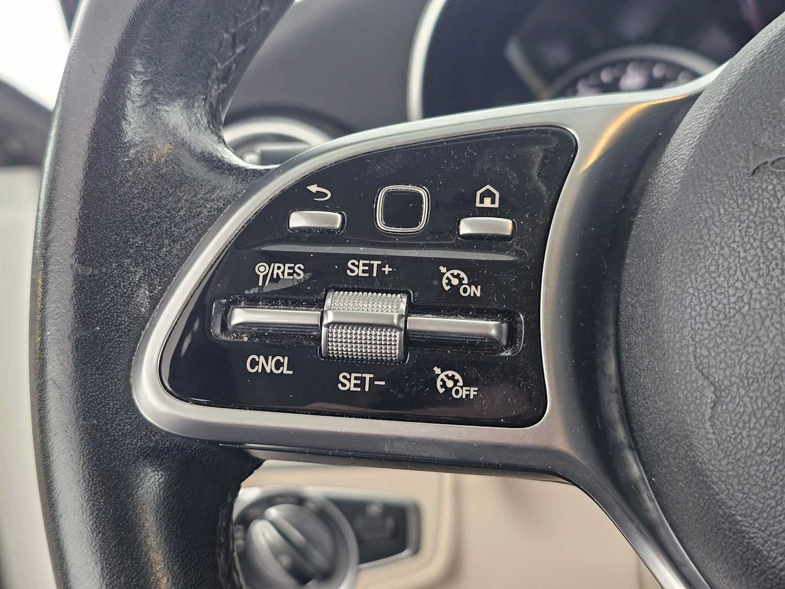 Used 2019 Mercedes-Benz C 300 Sedan image 28