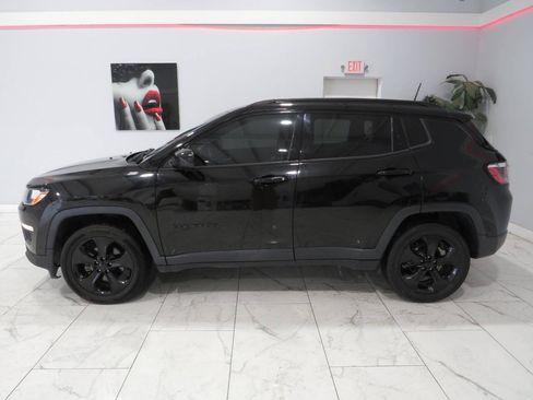 Used 2019 Jeep Compass Latitude AWD/4WD image 6