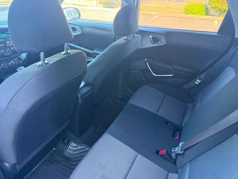 Used 2023 Kia Soul LX FWD image 14
