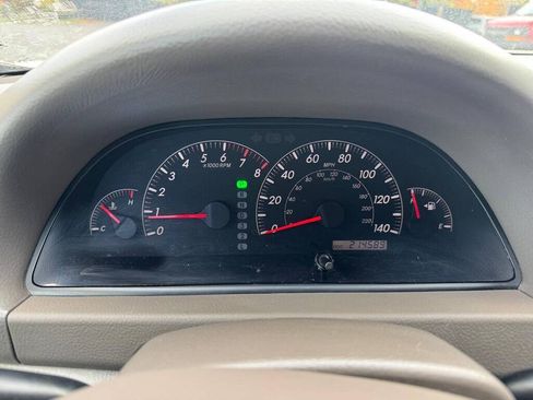 Used 2005 Toyota Camry LE FWD image 13