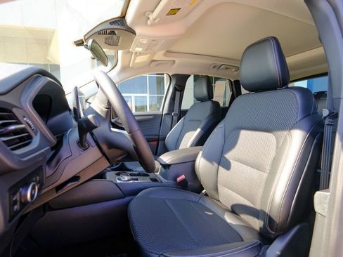 New 2025 Ford Escape SE image 24