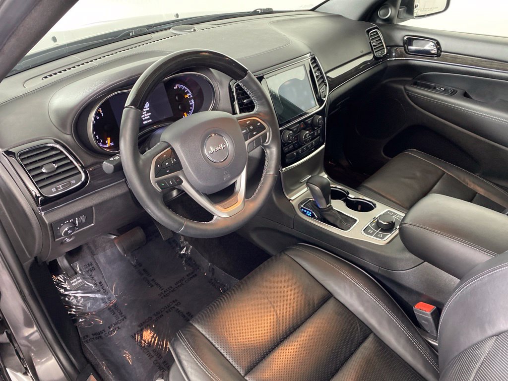 Used 2019 Jeep Grand Cherokee Overland AWD/4WD image 11