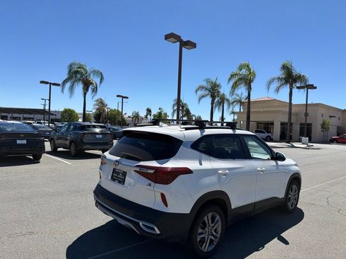 Used 2021 Kia Seltos S AWD/4WD image 4