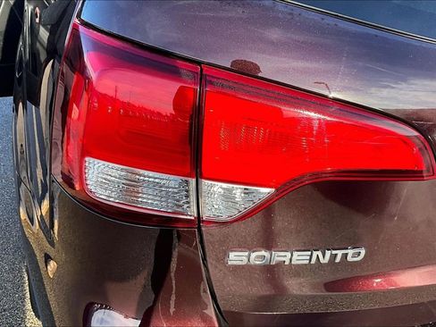 Used 2015 Kia Sorento LX image 23