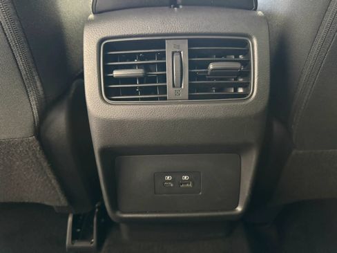 Used 2023 Nissan Rogue SV AWD/4WD image 32