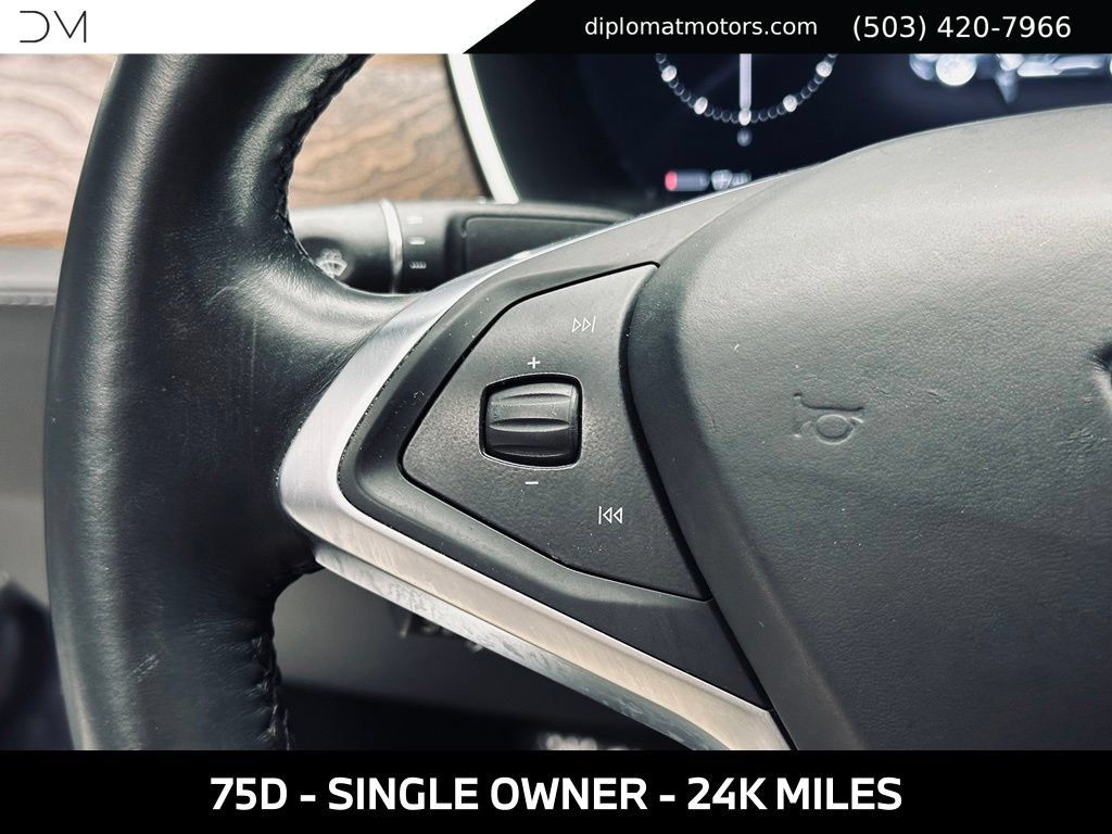 Used 2017 Tesla Model S 75D AWD/4WD image 30