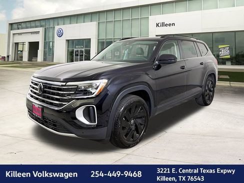 New 2025 Volkswagen Atlas SE image 3