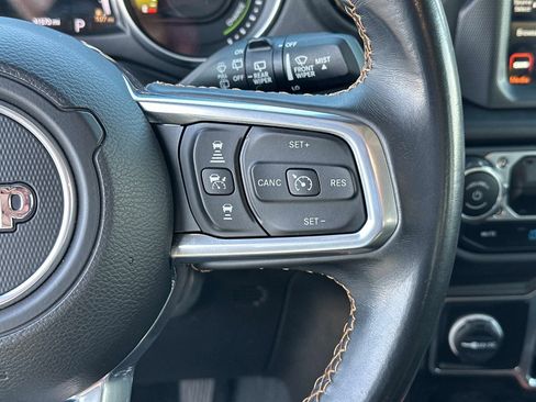 Used 2022 Jeep Wrangler Unlimited Sahara image 29