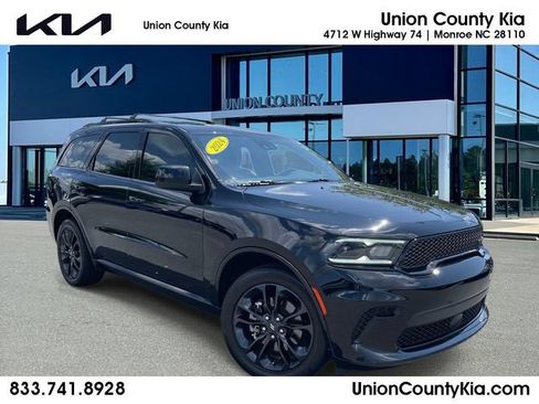 Used 2024 Dodge Durango SXT w/ SXT Blacktop Group RWD image 1