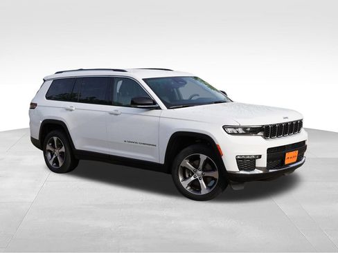 Certified 2023 Jeep Grand Cherokee L Limited w/ Trailer Tow Group (B) AWD/4WD image 2