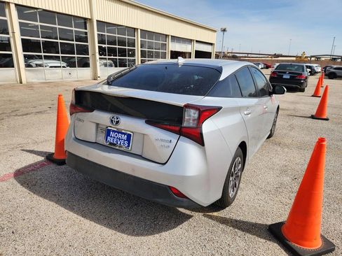 Used 2019 Toyota Prius XLE w/ Advanced Technology Package image 3