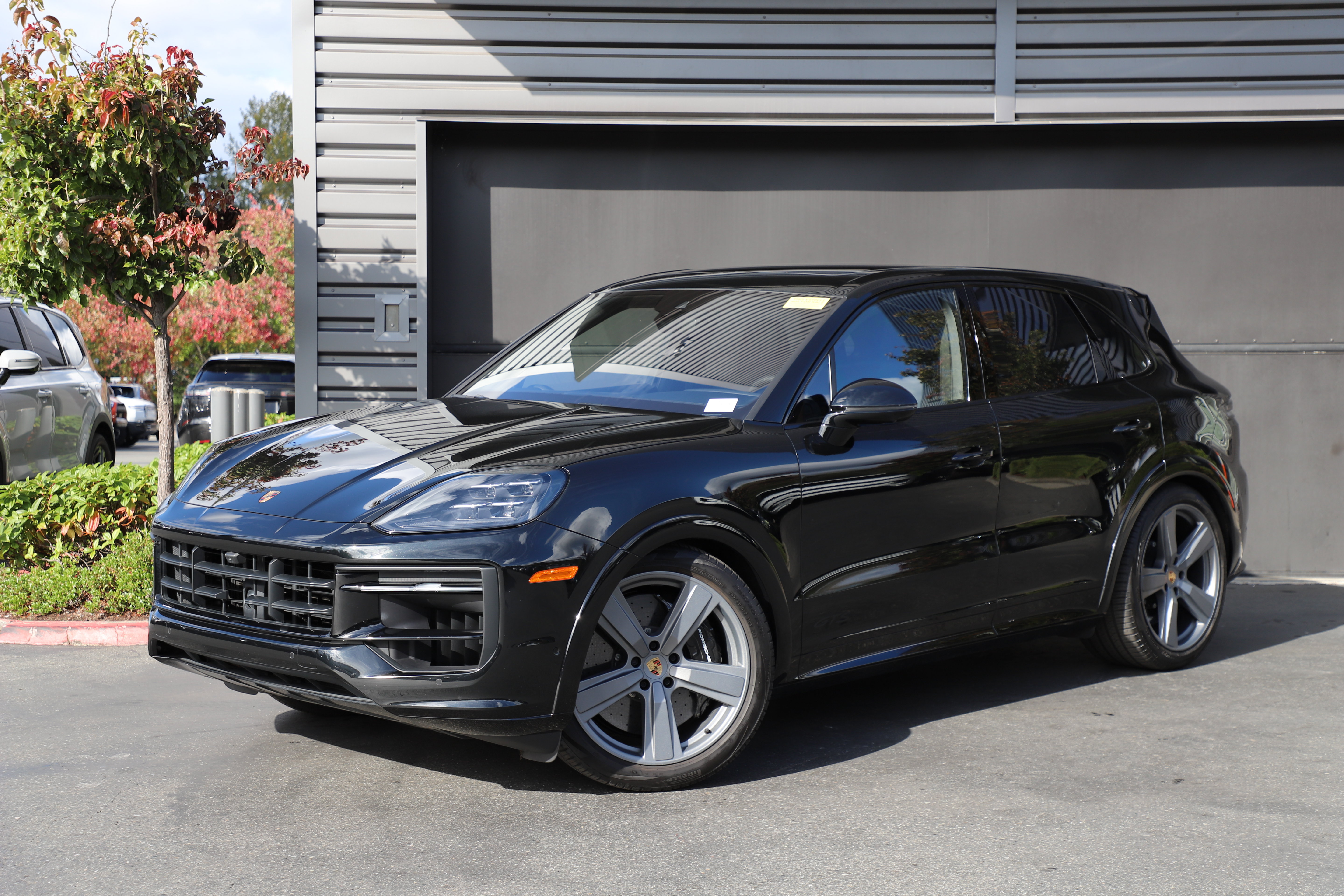 Used 2025 Porsche Cayenne GTS AWD/4WD image 1