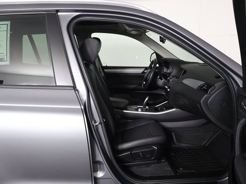 Used 2017 BMW X3 xDrive28i image 30