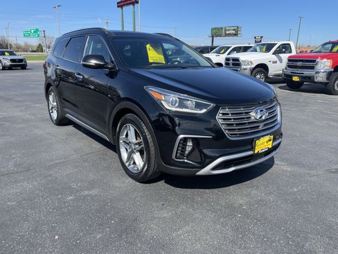 Used 2017 Hyundai Santa Fe Limited image 2