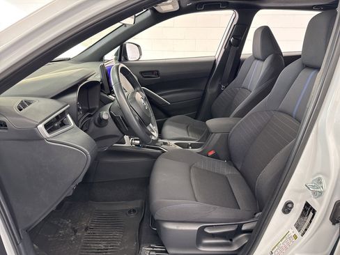 Certified 2024 Toyota Corolla Cross SE image 14