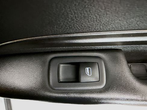 Used 2023 Dodge Durango SXT RWD image 31