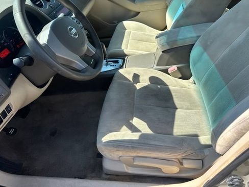 Used 2010 Nissan Altima 2.5 S FWD image 14