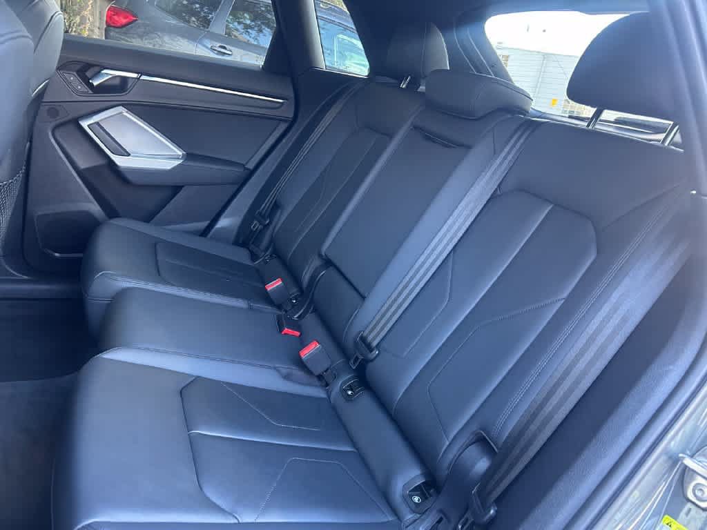 Used 2020 Audi Q3 2.0T Premium Plus w/ Premium Plus Package AWD/4WD image 14