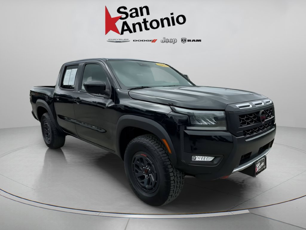 Used 2026 Nissan Frontier PRO-4X AWD/4WD image 2