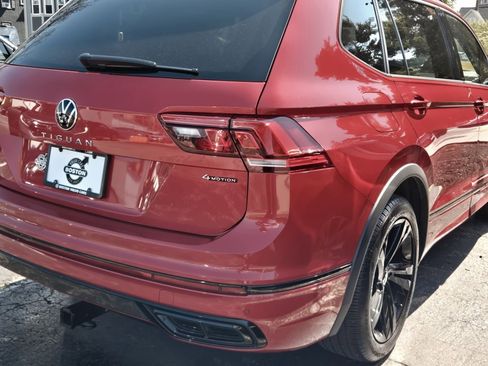 Used 2024 Volkswagen Tiguan SE R-Line image 11