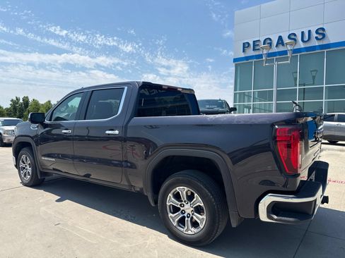 Used 2025 GMC Sierra 1500 SLT RWD image 3