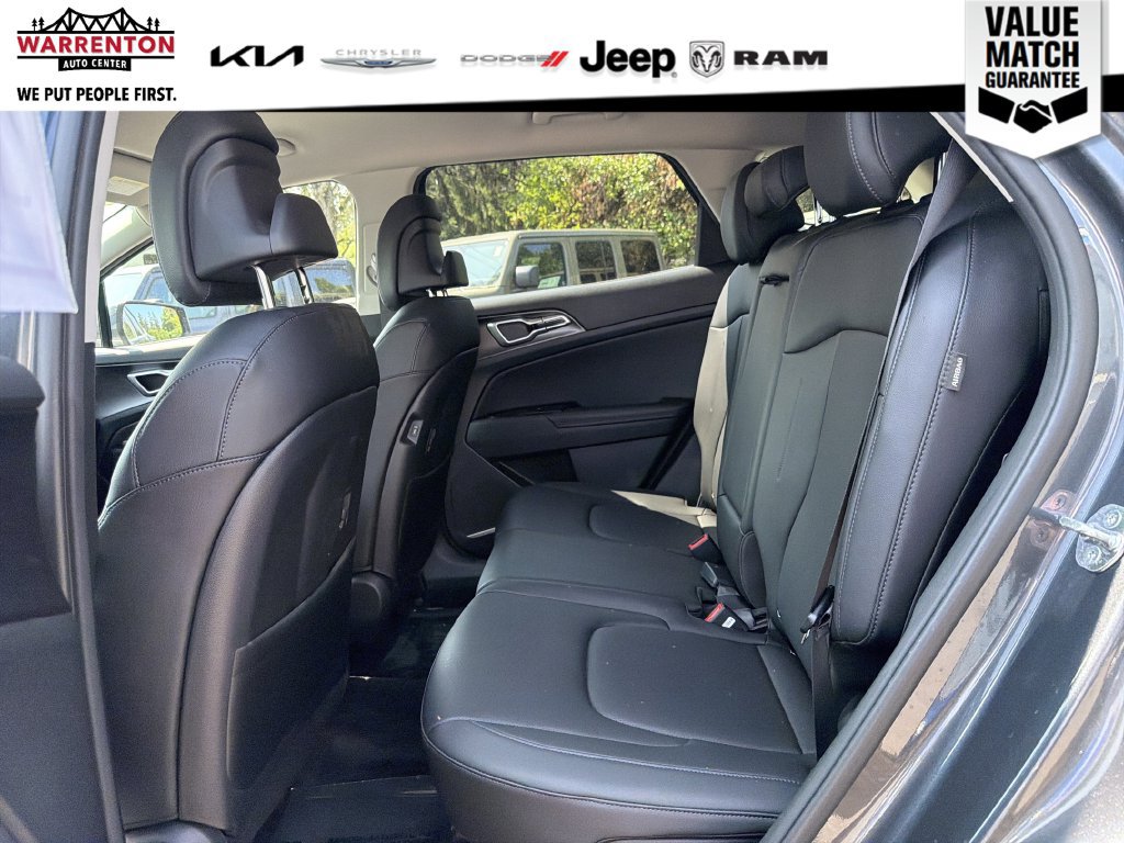 Used 2024 Kia Sportage EX AWD/4WD image 14