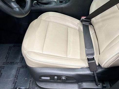 Certified 2023 Chevrolet Traverse Premier AWD/4WD image 23