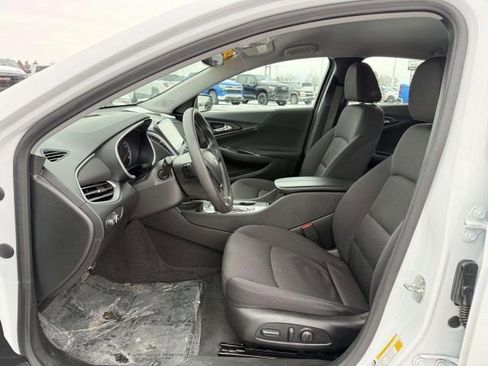 Certified 2024 Chevrolet Malibu LT image 9