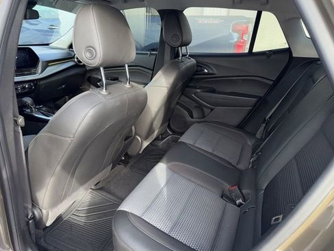 Used 2024 Chevrolet Trax LT image 11