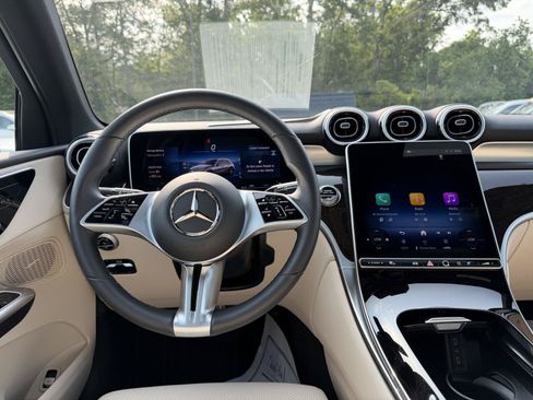 Certified 2025 Mercedes-Benz GLC 300 4MATIC image 19