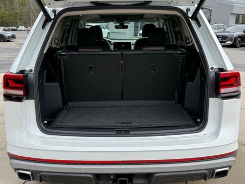 New 2026 Volkswagen Atlas Peak Edition AWD/4WD image 17