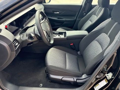 Used 2026 Nissan Sentra SV w/ Floor Mat Package FWD image 17