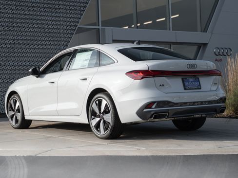 New 2025 Audi A5 2.0T Prestige image 4