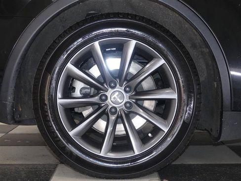 Used 2022 Tesla Model Y Long Range AWD/4WD image 29