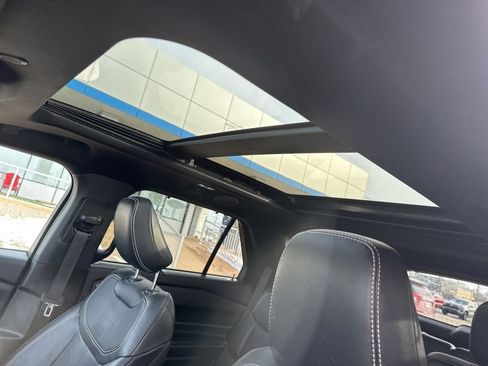 Used 2023 Ford Explorer ST w/ Equipment Group 401A image 6