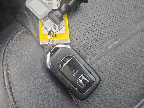 Used 2020 Honda CR-V Touring image 21