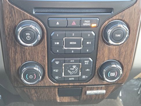 Used 2013 Ford F150 Lariat w/ Mid Equipment Group image 28