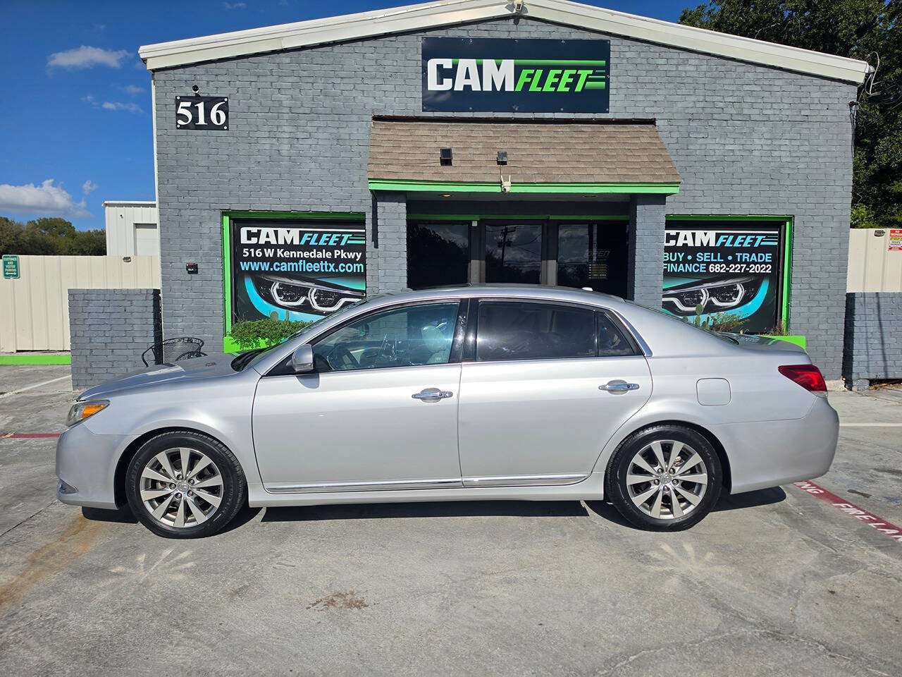 Used 2011 Toyota Avalon Limited FWD image 17