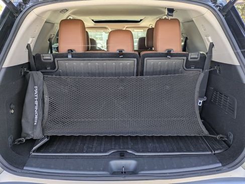 Used 2023 Nissan Pathfinder Platinum w/ Cargo Package AWD/4WD image 14