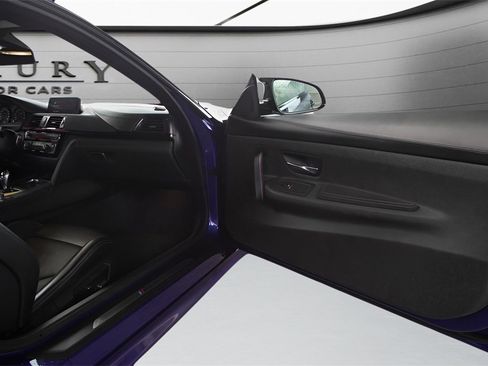 Used 2020 BMW M4 CS w/ Executive Package image 30