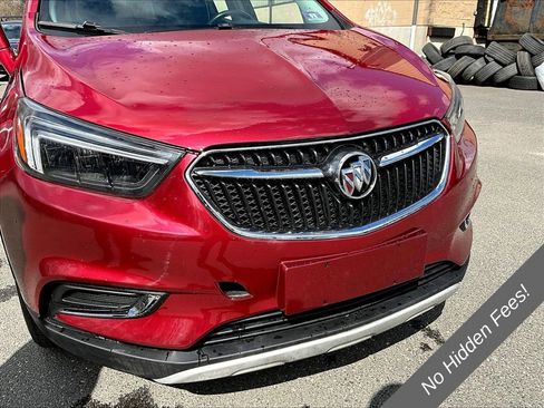 Used 2018 Buick Encore Essence FWD image 23