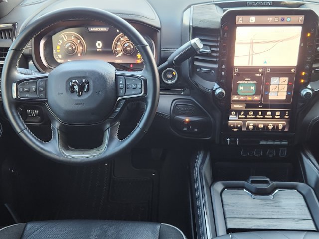 Used 2025 RAM 3500 Limited AWD/4WD image 28