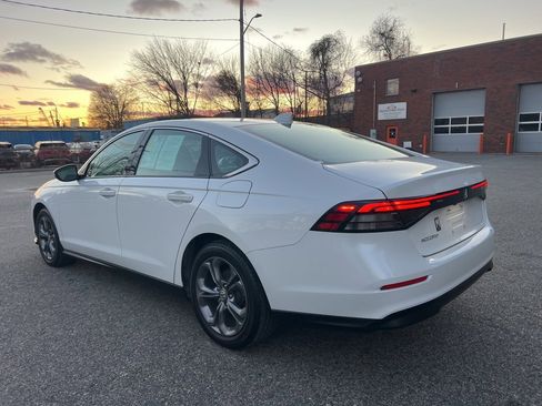 Used 2024 Honda Accord EX image 3