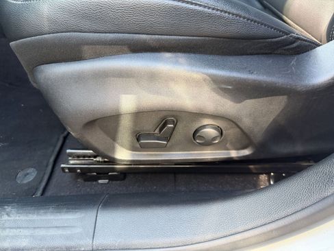 Used 2025 Jeep Compass Limited image 22