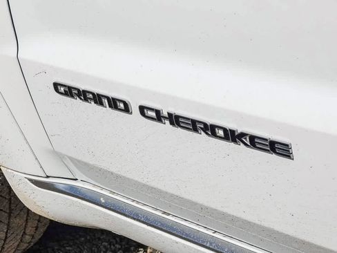 Used 2021 Jeep Grand Cherokee Summit w/ Platinum Series Group image 19