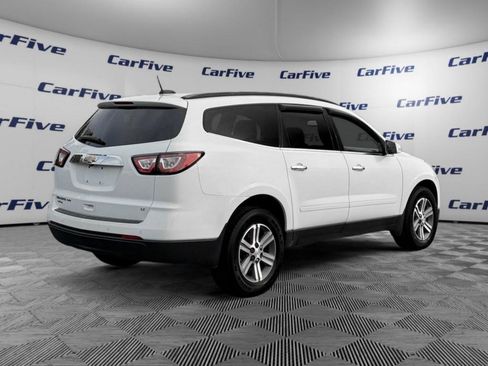 Used 2017 Chevrolet Traverse LT image 6