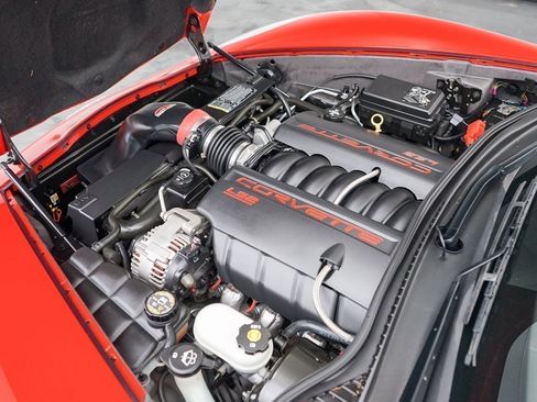 Used 2007 Chevrolet Corvette Coupe w/ Preferred Equipment Group RWD image 31