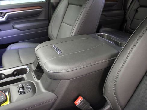 Used 2025 GMC Sierra 2500 Denali image 22